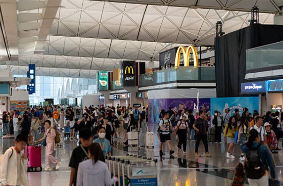 【2026香港機場必吃】地道港味、米芝蓮星級名店＆打卡美食清單